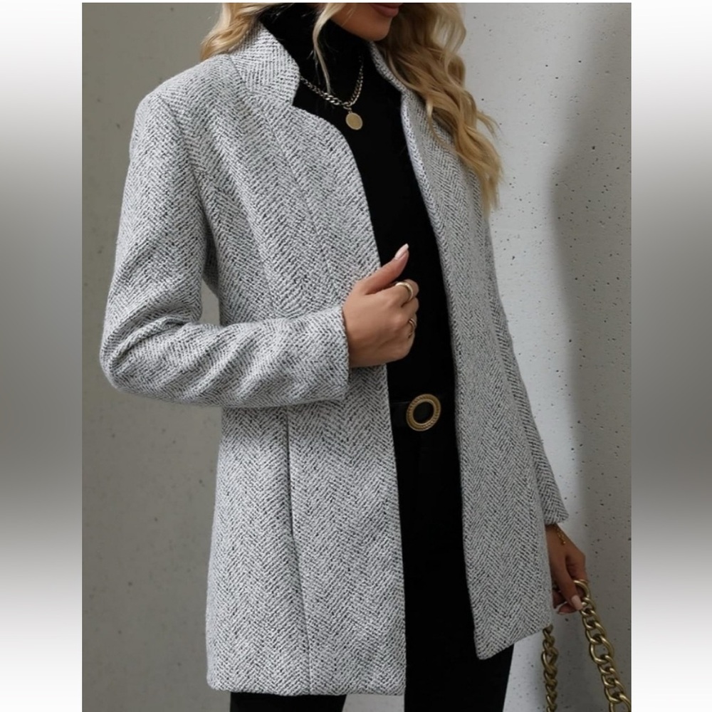 Vici Tayshia herringbone open front coat in heather gray & white size XL